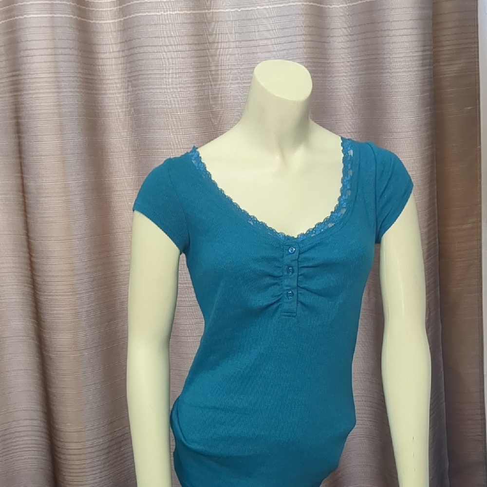 BluHeaven Women's Teal Lace-Trim Short Sleeve Top Size L 11/13